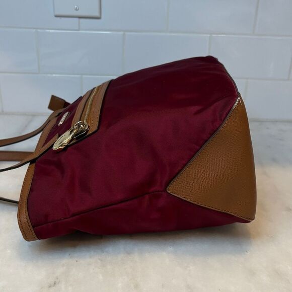 MICHAEL KORS Preppy Core Nylon & Leather Kempton Tote - Picture 10 of 16